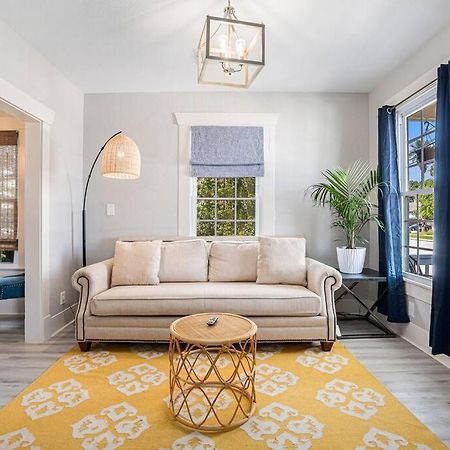 Sea Pink Retreat - Walk To Beach, Newly Renovated Galveston Exterior photo